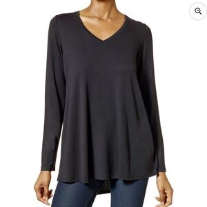 HUE Long Sleeve VNeck Tunic in Black